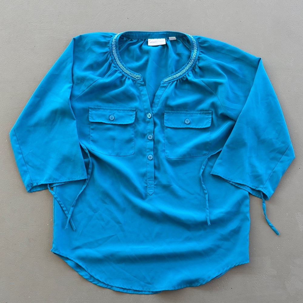New York & Company Blue Blouse with Beaded Neck Detail Size XS